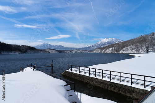 冬の野尻湖 © tetsusan