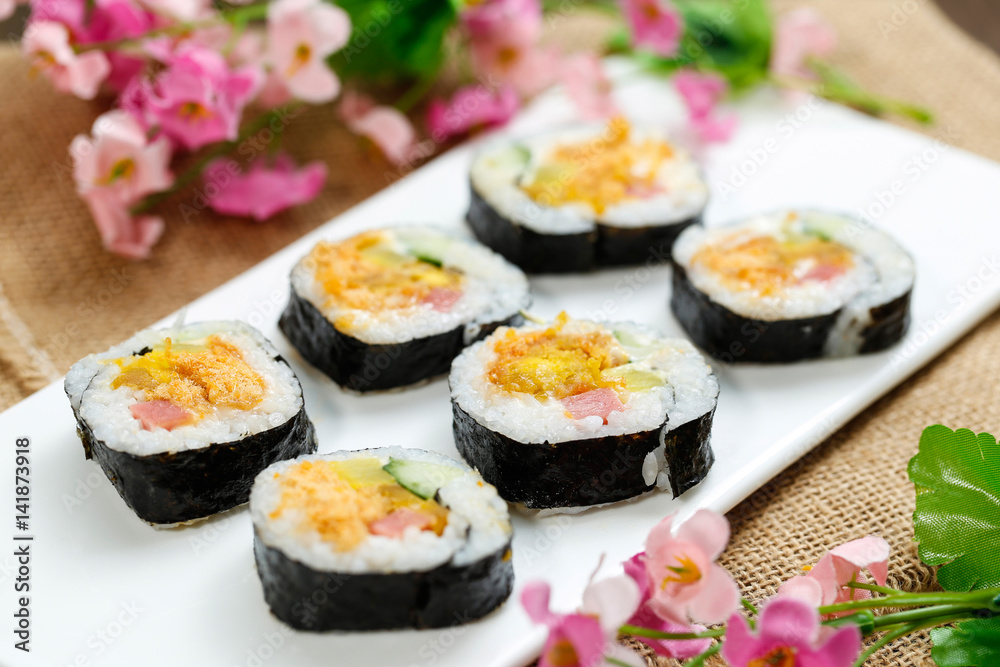 Laver rice sushi