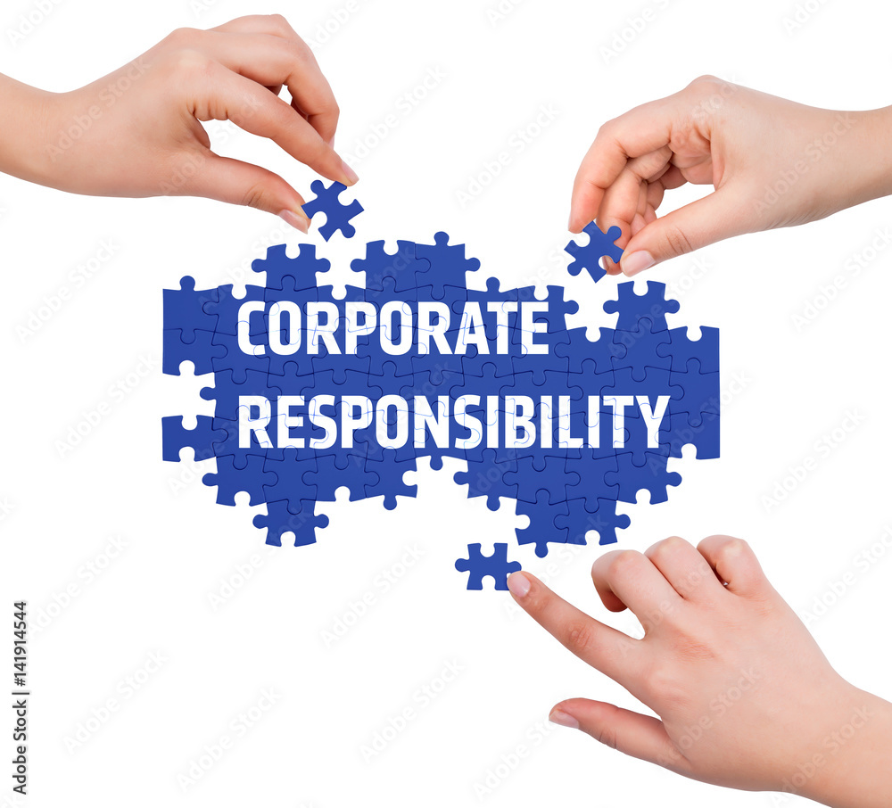 Obraz premium People Hands Connecting Jigsaw Pieces
