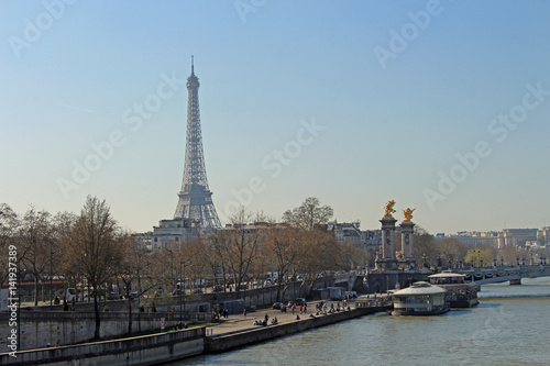 La Seine et la Tour Eiffel © foxytoul