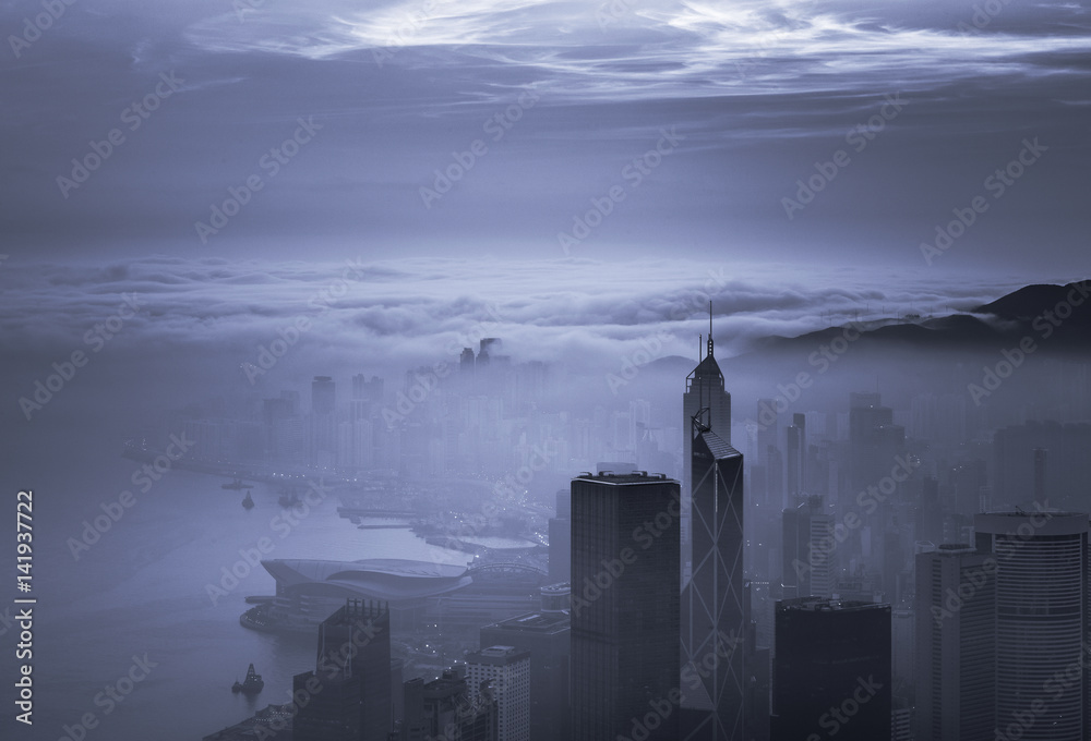 Fototapeta premium Misty & Cloudy view at Hong Kong