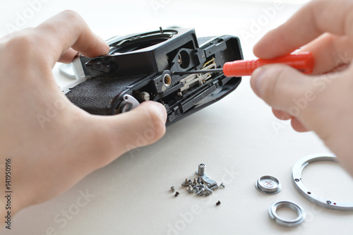 Repair of the old film camera.
