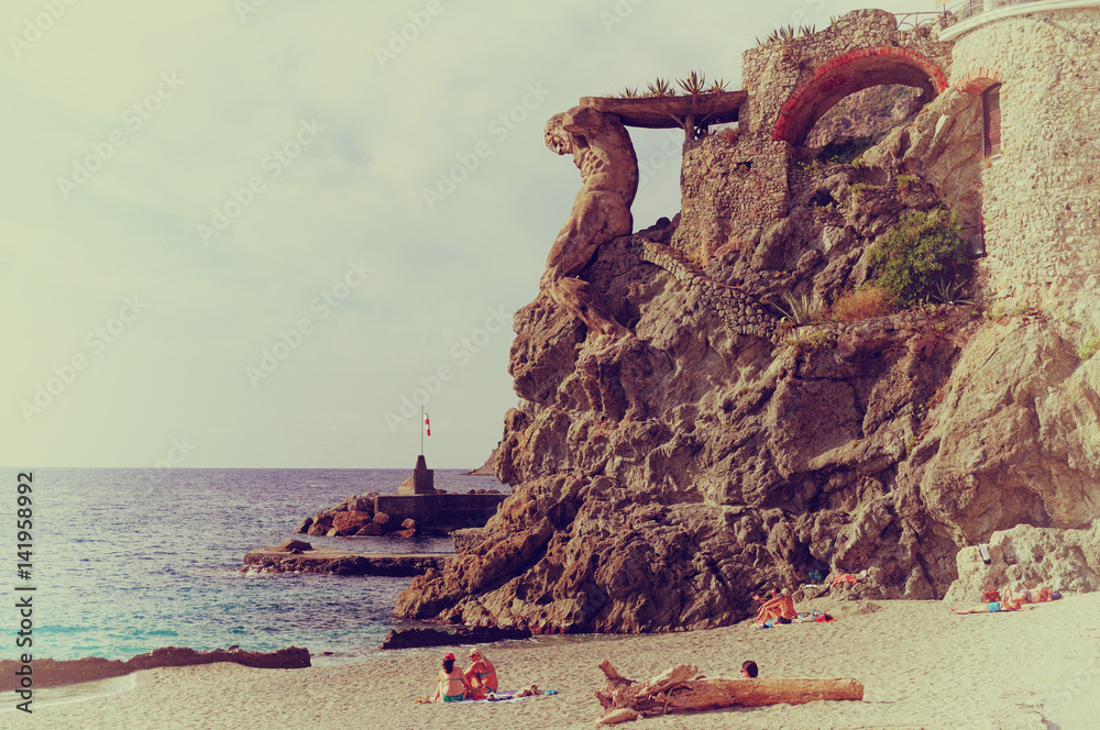 Fototapeta premium Lungomare di Monterosso, Liguria Italia