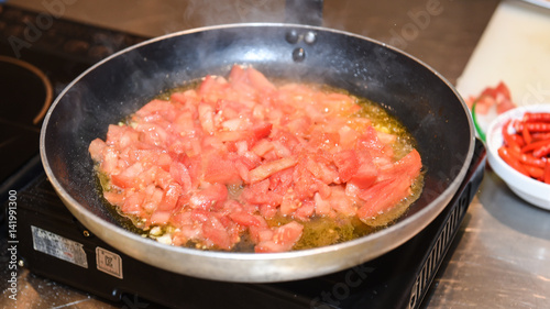 sugo preparato in padella