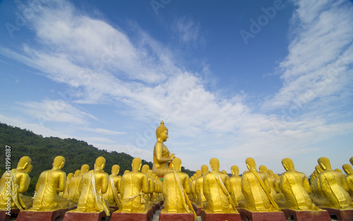 Makha Bucha, buddha with 12...