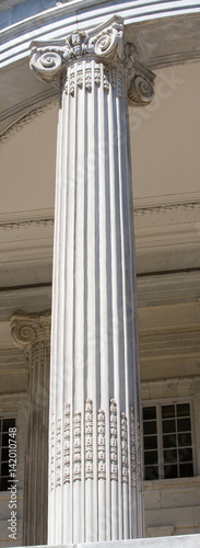 Washington DC. Pillars.
