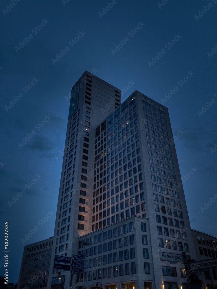 Fototapeta premium Berlin bei Nacht