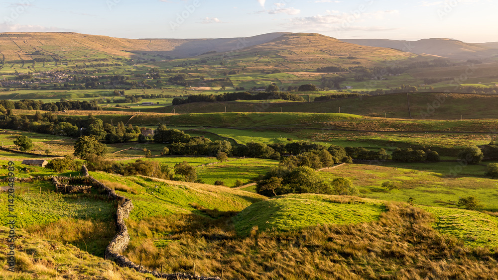 View over the Yorkshire Dales, seen from the Buttertubs Pass between Thwaite and Simonstone, North Yorkshire, UK