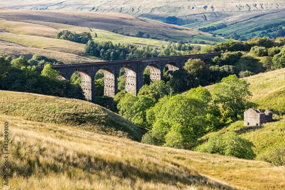 Dent Head Viaduct, Yorkshire Dales near Cowgill, North Yorkshire, UK