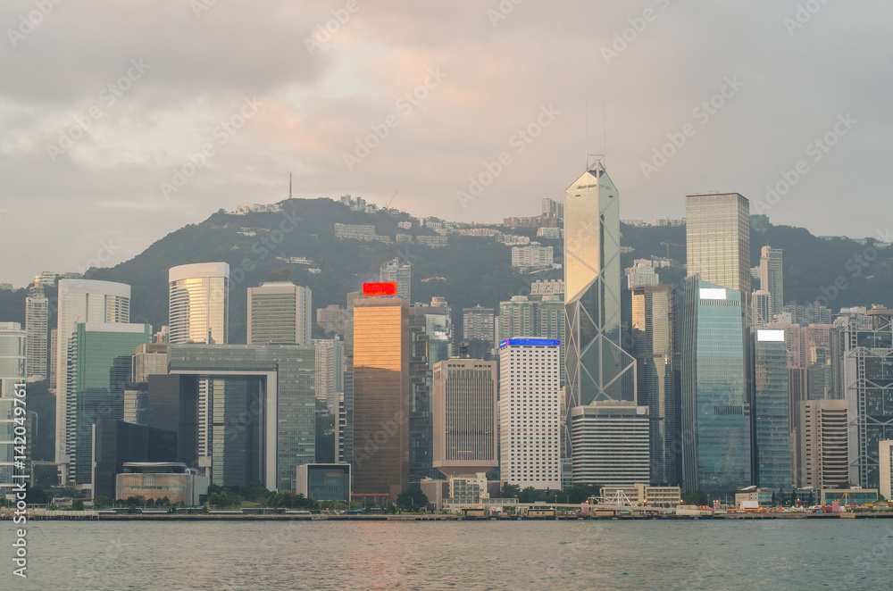 Obraz premium Hongkong China from Kowloon side across from Victor Harbor, Hong Kong Special Administrative Region of the People's Republic of China.