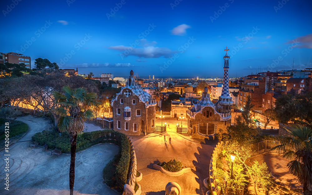 Fototapeta premium  Barcelona, Catalonia, Spain: the Park Guell of Antoni Gaudi at sunset 