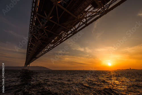明石海峡大橋の夕日