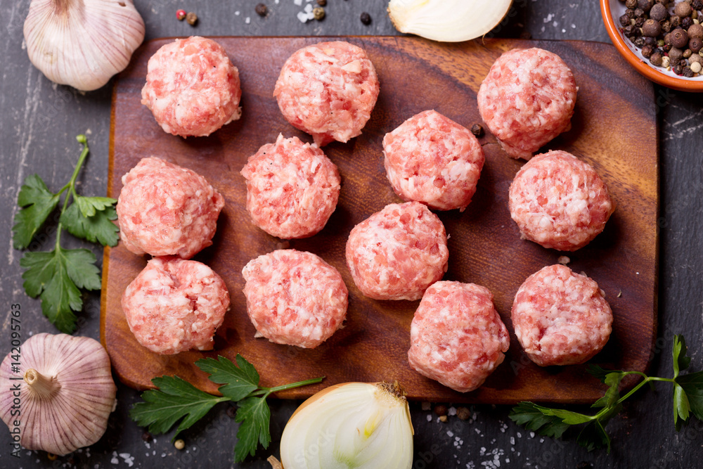 fresh raw meatballs with vegetables fresh raw meatballs with vegetables