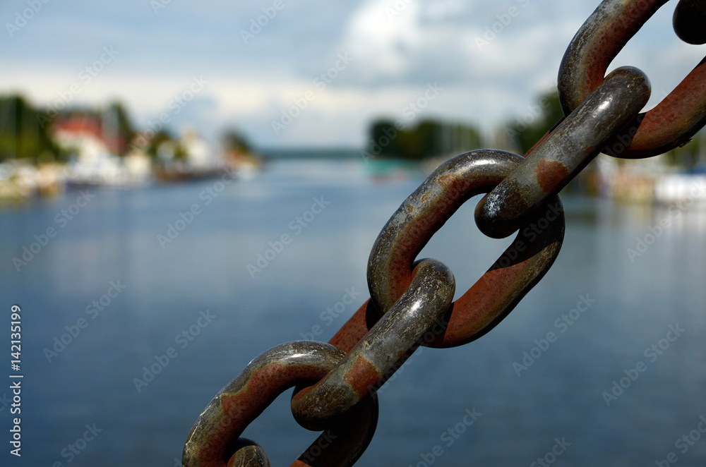 strong iron chain strong iron chain