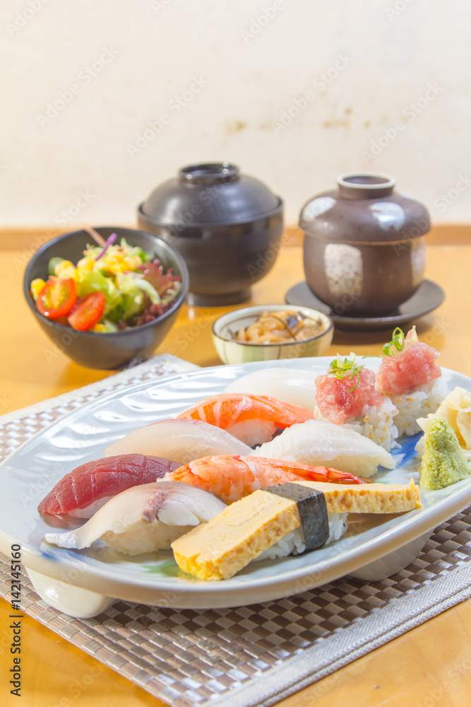 sushi sushi