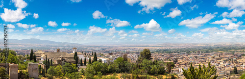 Panoramic view of Granada © Sergii Figurnyi