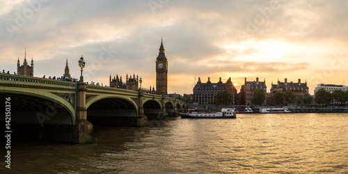 Big Ben  Parliament  Westminster bridge in London