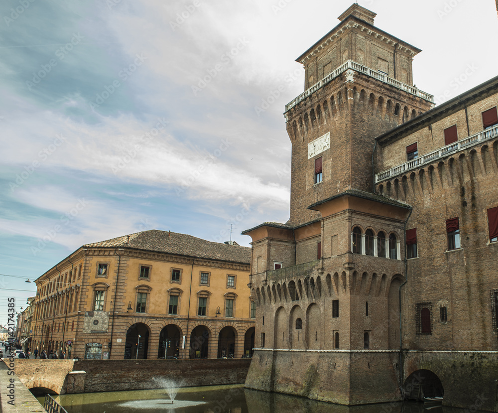 Particolare del Castello sforzesco a Ferrara, Italia