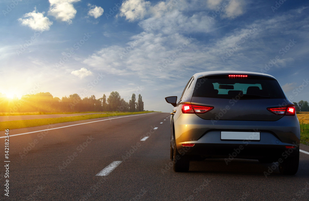  Car and light