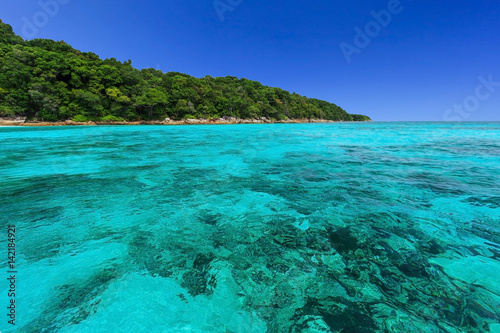 Beautiful tropical Andaman sea and blue sky © amthinkin