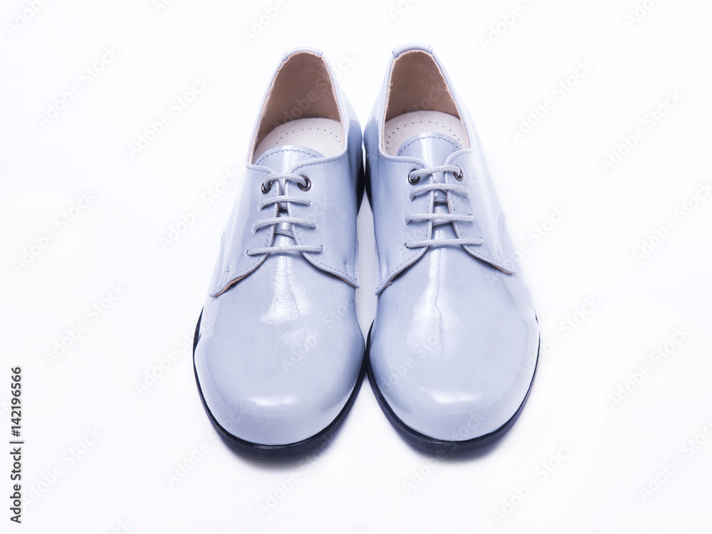 Gray lacquer shoes for a boy