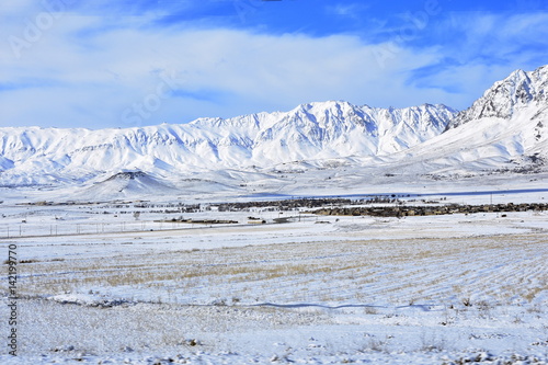 Shahin Shahr to Fereydoun Shahr, Esfahan, on the spring road trip, within 2 hour drive environment will totally change   photo