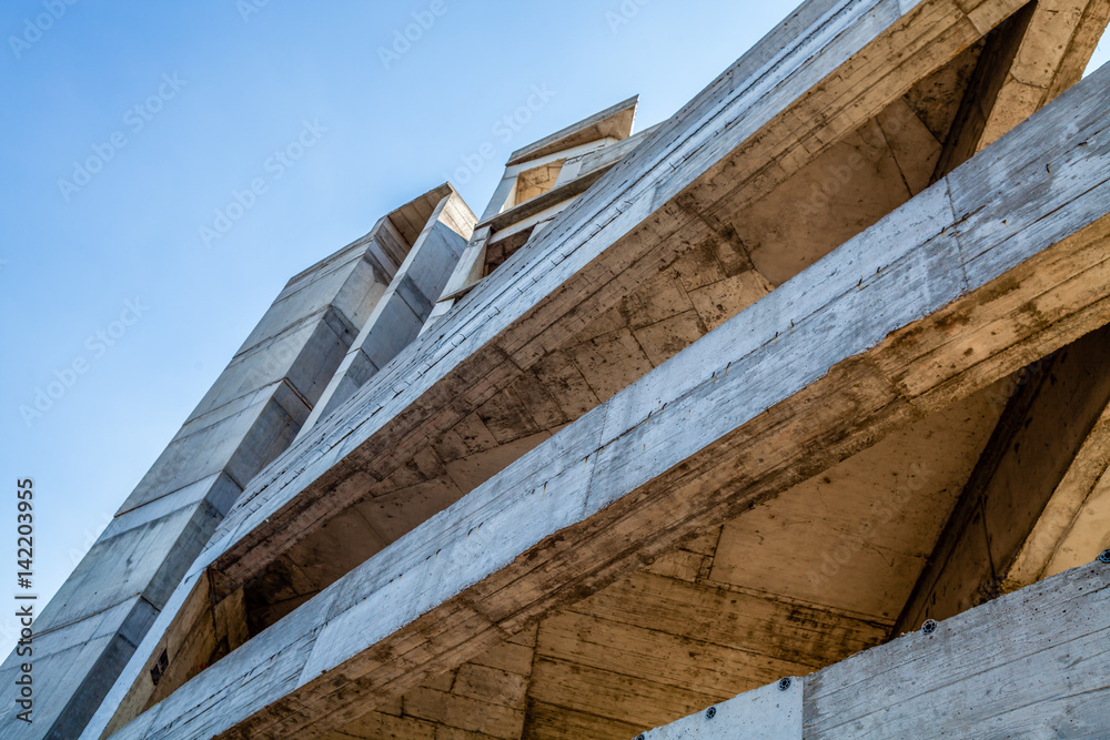 Obraz premium Modern concrete building structure under construction