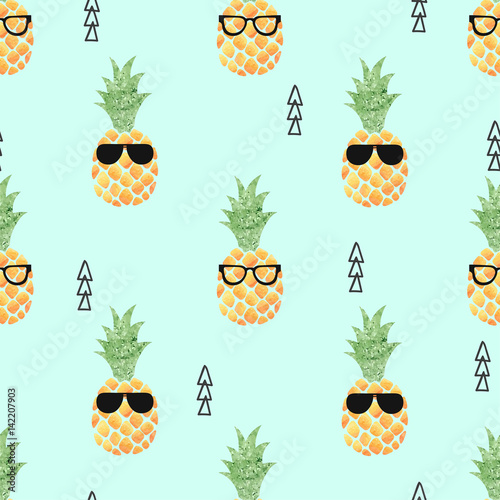 Cute pineapple seamless pattern. Vector summer background.