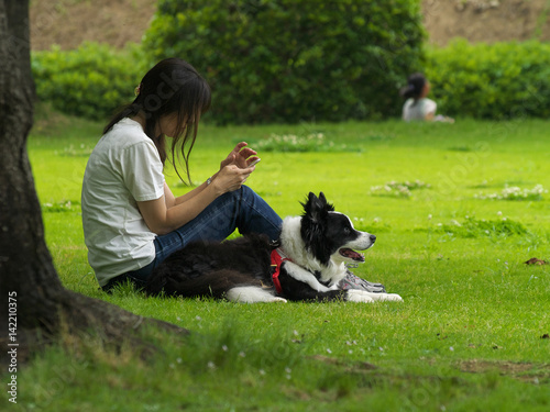 いつ迄、座って待つのかな？