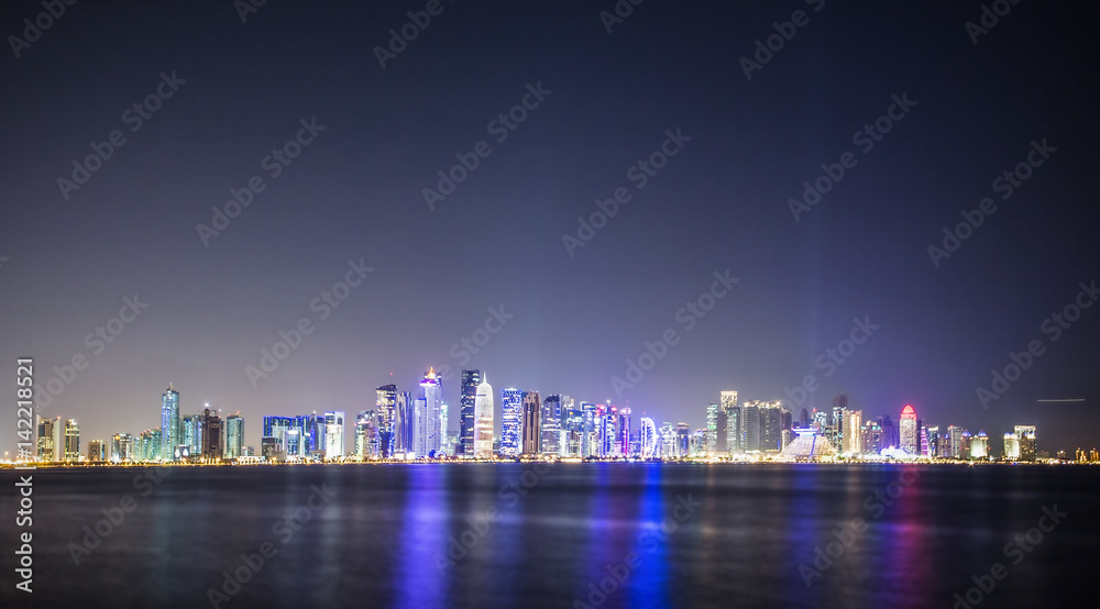 Fototapeta premium Doha skyline at night, Qatar, Middle East