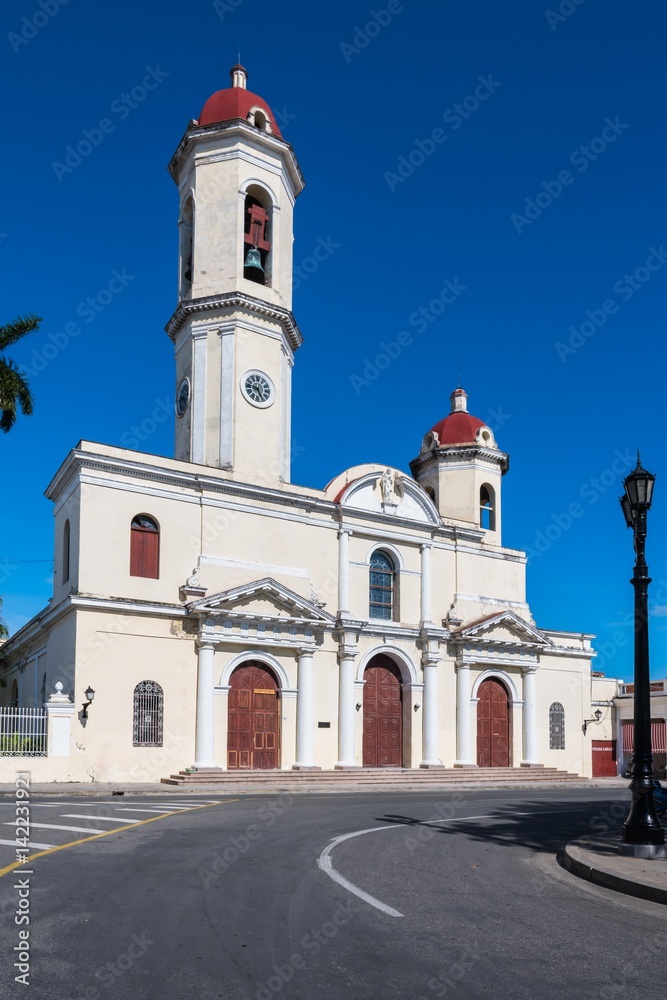 Catgedral de la Purisma Conception in Cienfuegos am Plaza de Armas 