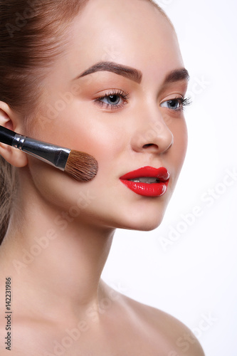 Beauty, cosmetics, finish make-up, powder brush
