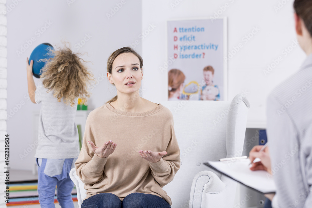 Fototapeta premium Conversation between woman and therapist