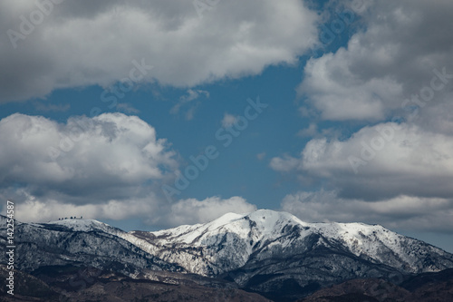 春の雪山 © Kouta