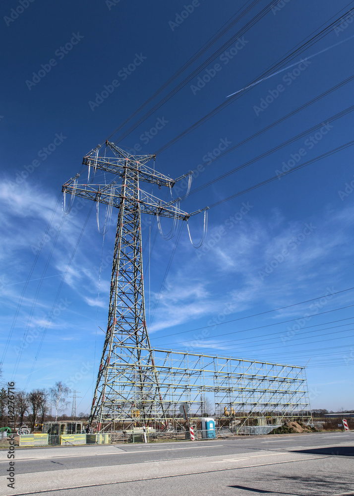 Energiewende Neubau einer Höchstenergie-Stromtrasse Energiewende Neubau einer Höchstenergie-Stromtrasse