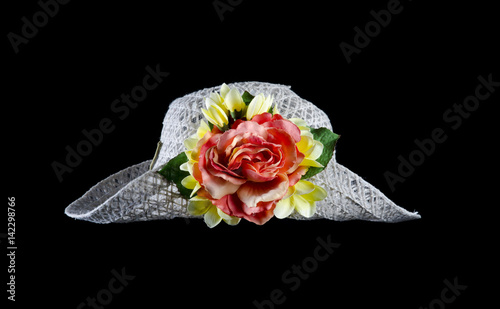 beach hat and flower isolat...