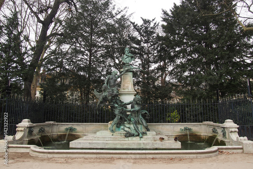 Monument fontaine Eugène Delacroix au Jardin du Luxembourg - Paris