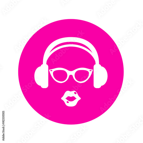 Icono plano auriculares con gafas y labios en circulo rosa