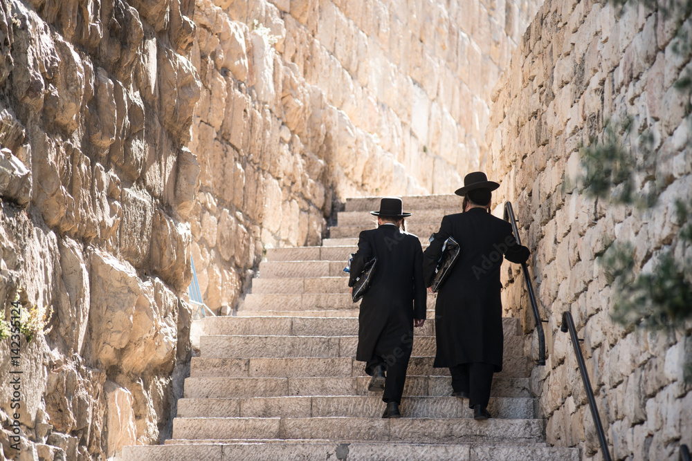 Fototapeta premium Dwóch Żydów w Jerozolimie