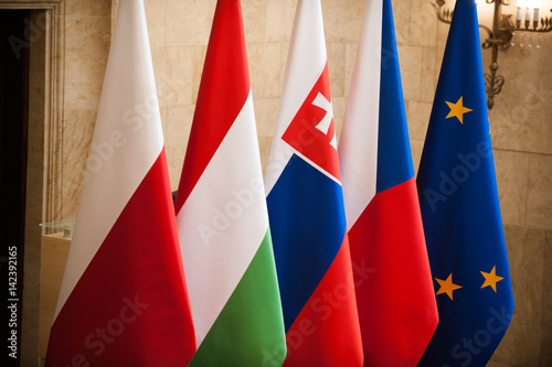 flagi Grupy Wyszehradzkiej Polski Czech Słowacji Węgry