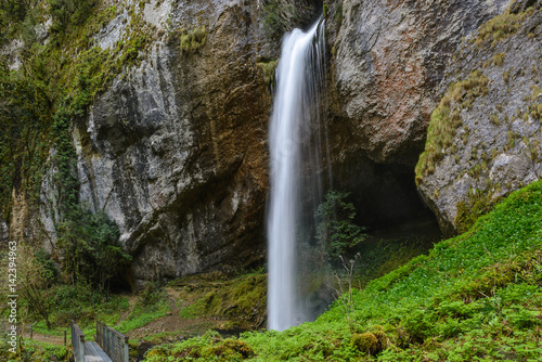 Waterfall in the Kakueta Canyon  Aquitaine  France