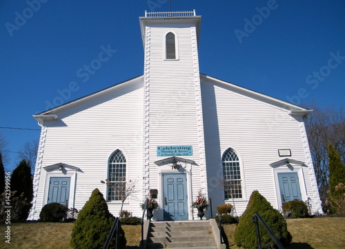 Thornhill Holy Trinity Church 2010 photo
