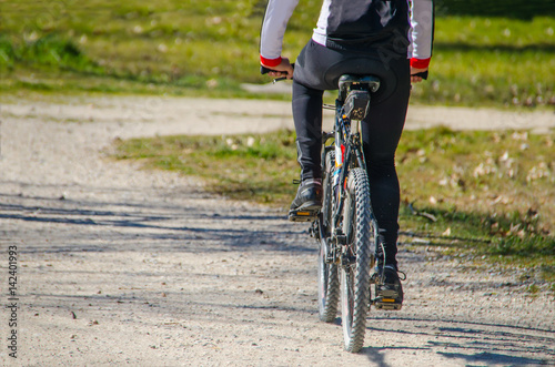 Cyclist riding a bicycle © Alfonsodetomas