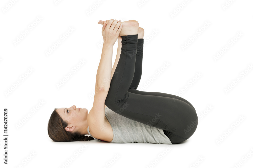 Yoga woman gray_anada balasana_profile