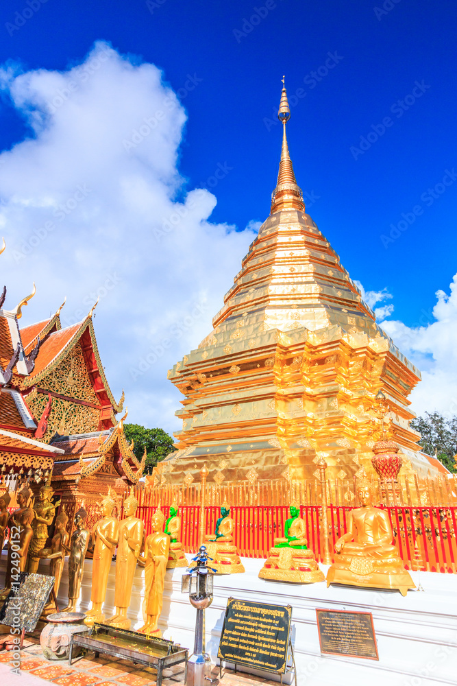 Fototapeta premium Golden pagoda at Wat Phra That Doi Suthep in Chiangmai province of Thailand. They are public domain or treasure of Buddhism, no restrict in copy or use.