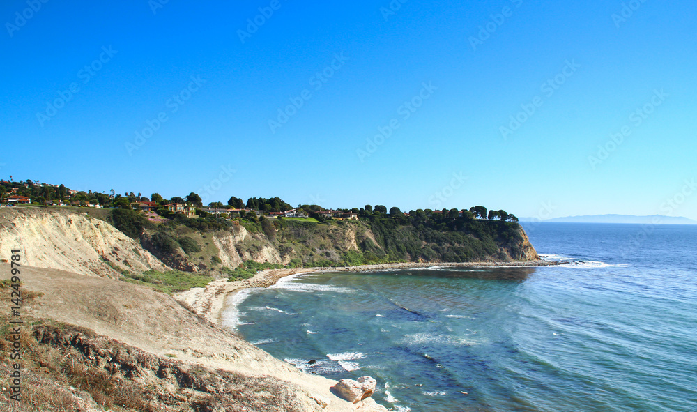 View of seashore cliff in Ranchos Palos Verdes
