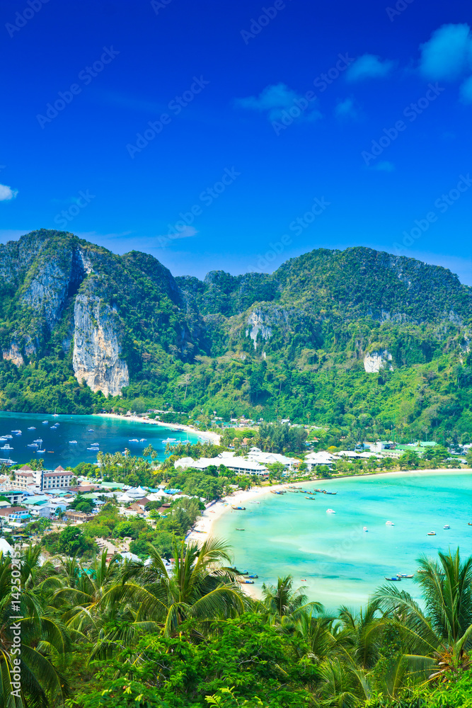 Naklejka premium Top view of Phi-Phi island in Krabi province of Thailand