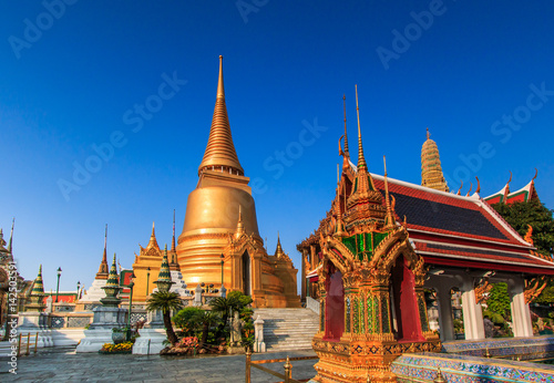 Wat Phra Kaew or Temple of the Emerald Buddha or Wat Phra Sri Rattana Satsadaram © Photo Gallery