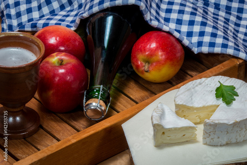 Obraz na płótnie Products from normandy apple wine cider cidre camenbert cheese w salonie