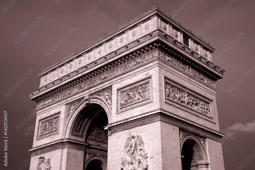 Fototapeta premium Arc de Triomphe in Black and White Sepia Tone, Paris, France